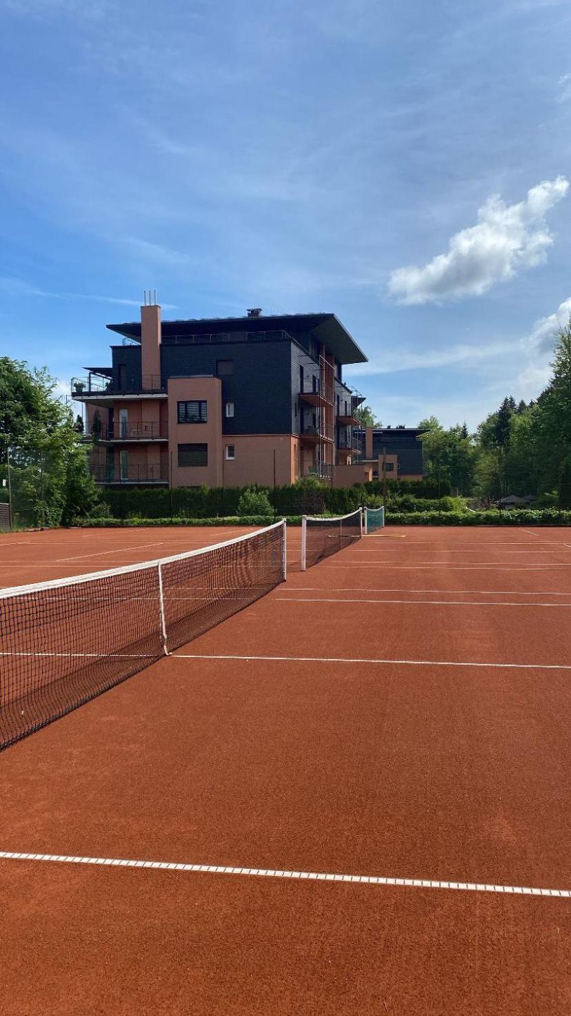 Tennis & Yacht Hotel Velden フェルデン・アム・ヴェルターゼー エクステリア 写真