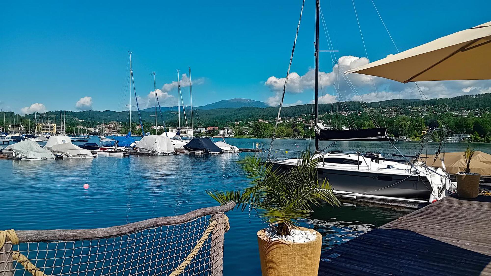 Tennis & Yacht Hotel Velden フェルデン・アム・ヴェルターゼー エクステリア 写真